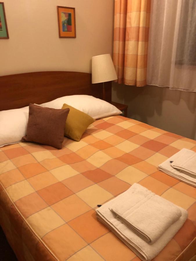 Restauracja Noclegi Ruczaj โนวือตาร์ก ภายนอก รูปภาพ